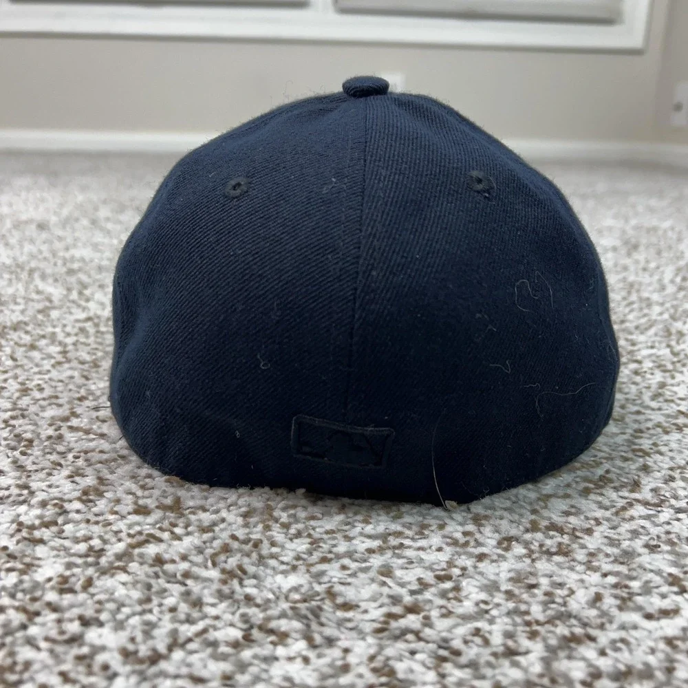 Minnesota Twins Hat Cap Fitted Mens 7 3/8 Navy MLB Baseball TC Logo Blackout‎